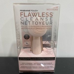 Brand new unopened Finishing Touch Flawless
Cleanse: Facial Massager